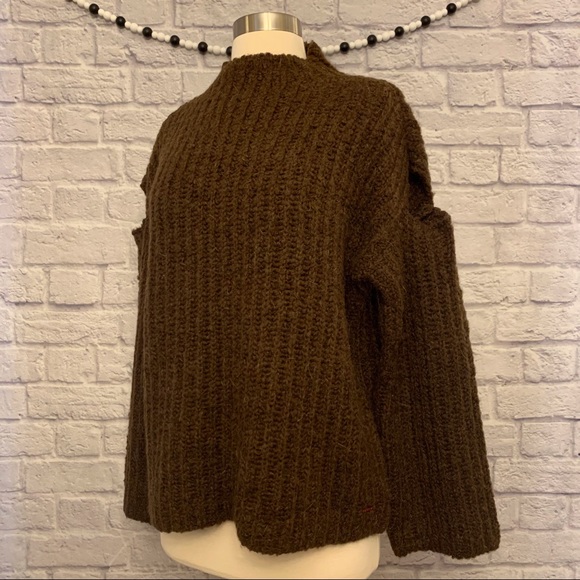 n:Philanthropy Brantley Chunky Knit Sweater with Cutouts - Picture 3 of 10